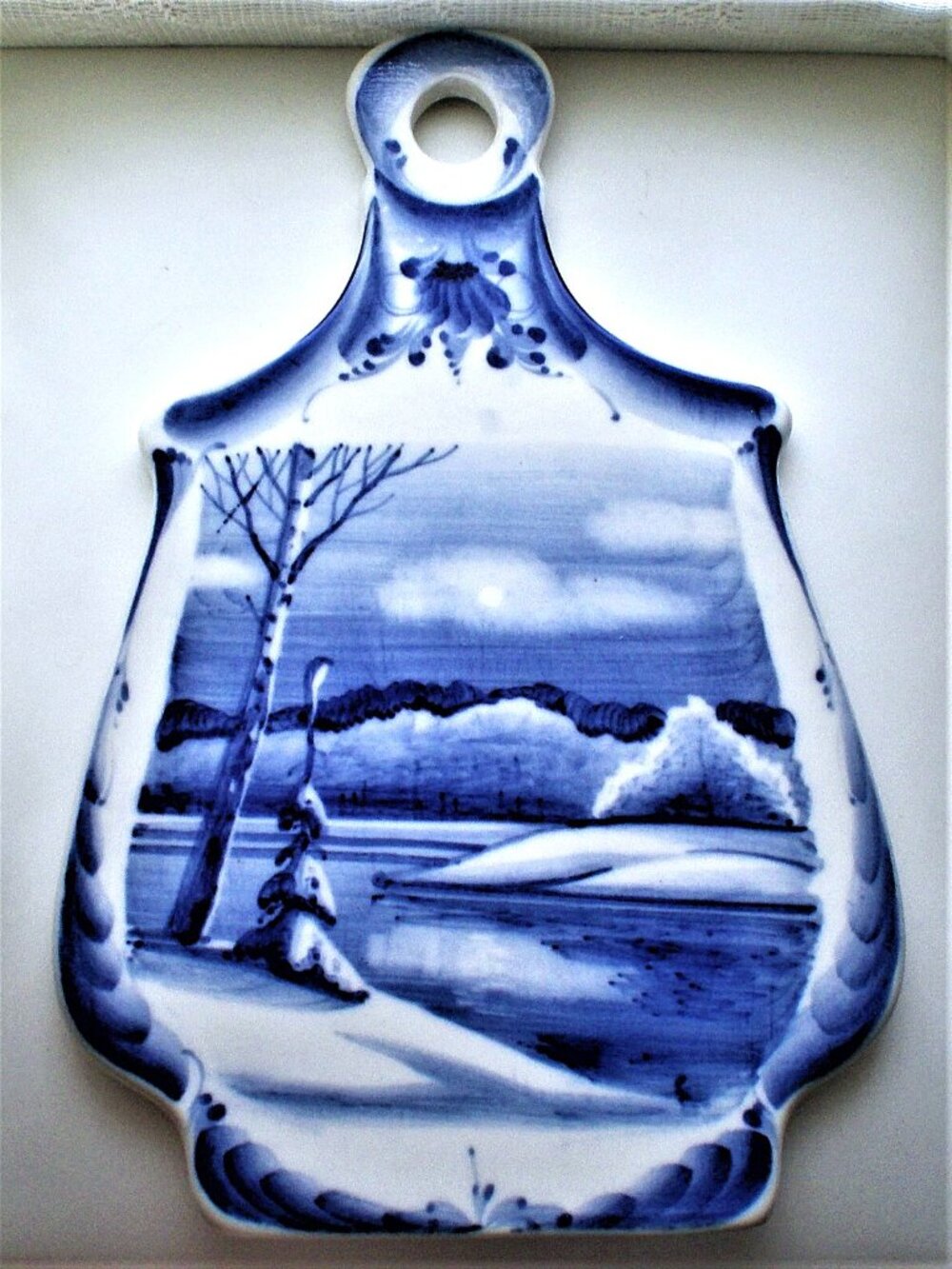 NEW Russian Gzhel Blue White Porcelain Cutting Board Kitchen Wall Decor 10" x 6"